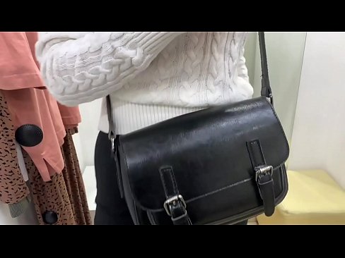 ❤️ Публічна мастурбація молодої сучки FeralBerry фалоімітатором у примірочній ☑ Секс-відео на uk.raceporn.ru ❌